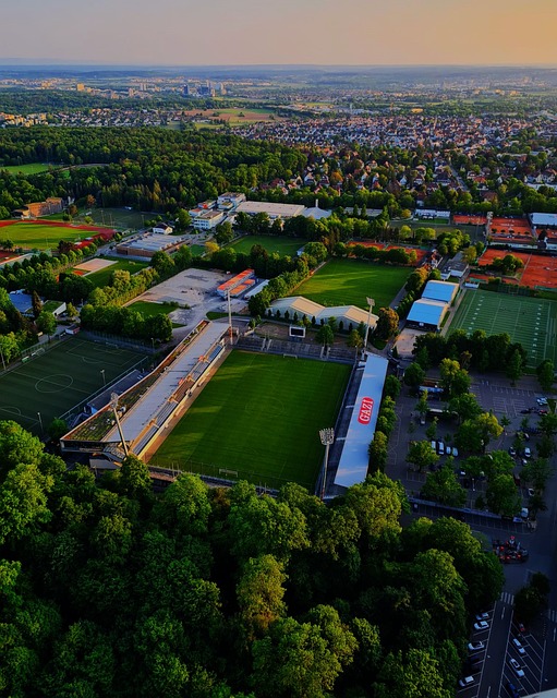 吸引多名防 吸引多名防